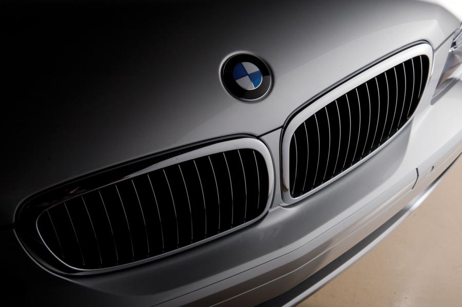  BMW 750i 2008 года  (фото 5 из 10)